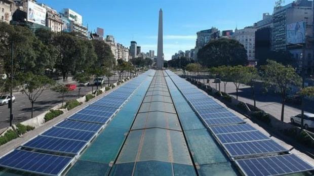 paneles solares en metrobus buenos aires