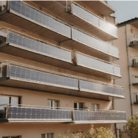paneles solares en balcones