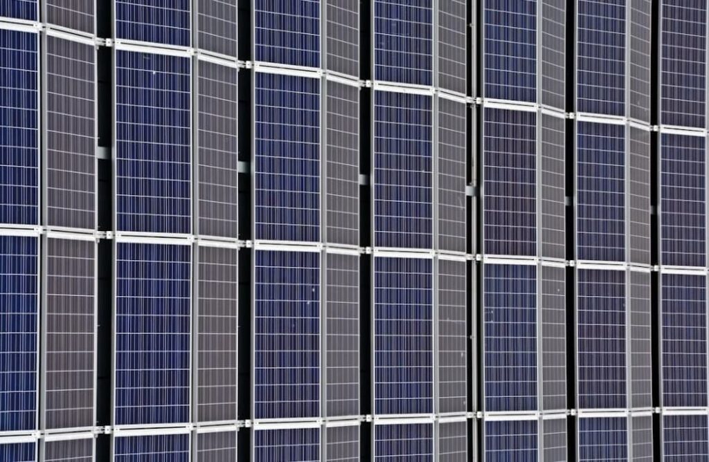 paneles solares intereses