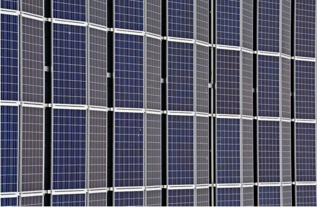 paneles solares inversión