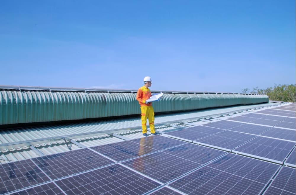 paneles solares estan funcionando