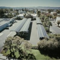 ¿Qué es un carport con energía solar?