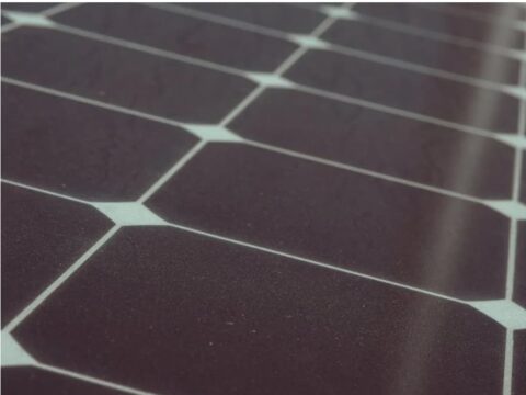 Paneles solares flexibles